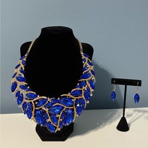 Elegant Blue and Gold Necklace Set